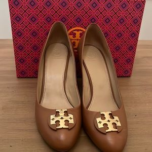 Like New Tory Burch Royal Tan Logo Wedge Size 10